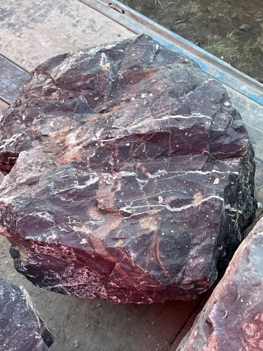 Камни для ландшафтного дизайна красно-фиолетовые 10-60 килограмм купить в Иркутской области