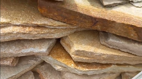 Плитняк златолит жёлтый золотистый для отмостки купить в Иркутской области