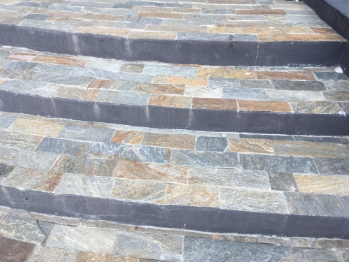 Плитка из Златолита Уральского для лестницы купить в Иркутской области