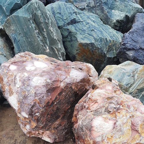 Ландшафтные глыбы красно-фиолетовые 200-1000 килограмм купить в Иркутской области