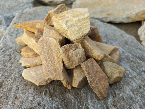 Златолит жёлтый декоративная каменная крошка купить в Иркутской области