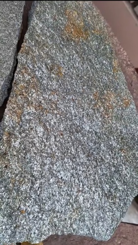 Плитняк златолит серебристый для цоколя, отмостки купить в Иркутской области