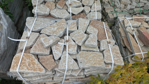 Гранитный плитняк галтованный для парковки купить в Иркутской области