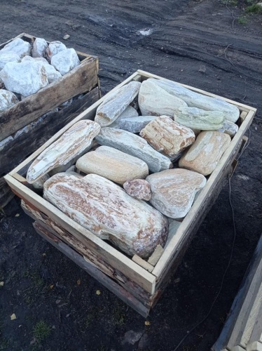 Златолит жёлтый, жёлто-зелёный глыбки и валуны для ланшафтного дизайна купить в Иркутской области